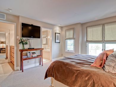 Beaver Creek Vacation Townhouse Sleeps Twelve Guests.
