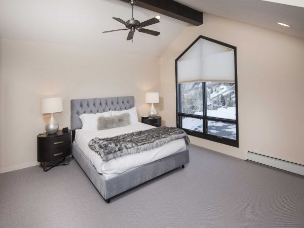Eagle-Vail Mountain View 4 Bedroom Vacation Home Plus Den
