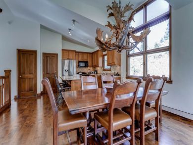 Beaver Creek Vacation Townhouse Sleeps Ten Guests.