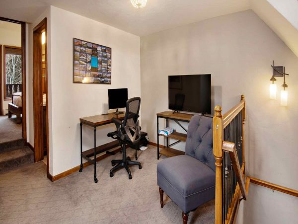 Avon Vacation Three Bedroom plus Den Duplex