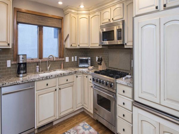 Avon Vacation Three Bedroom plus Den Duplex