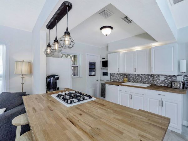 Marco Island Three Bedroom Vacation Pool Home Sleeps Eight