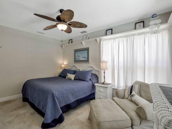 Marco Island Three Bedroom Vacation Pool Home Sleeps Eight