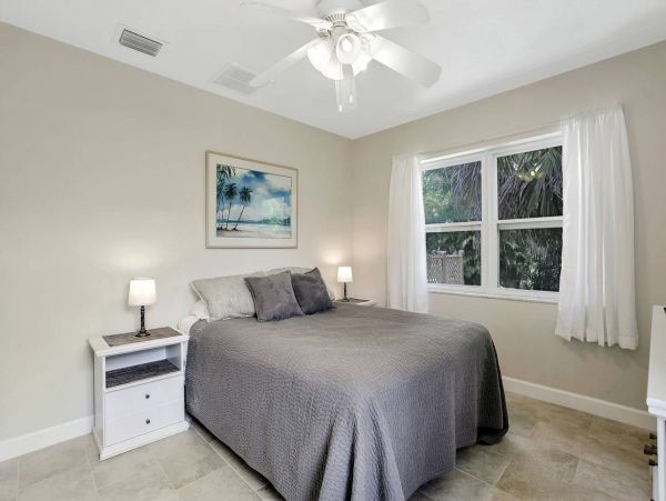 Marco Island Three Bedroom Vacation Pool Home Sleeps Eight