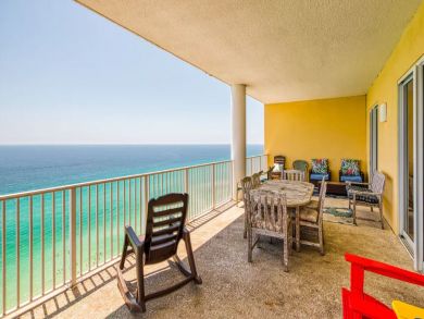 Panama City Vacation Condo Sleeps Twelve Guests.