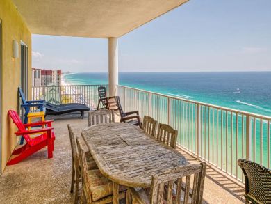 Panama City Vacation Condo Sleeps Twelve Guests.