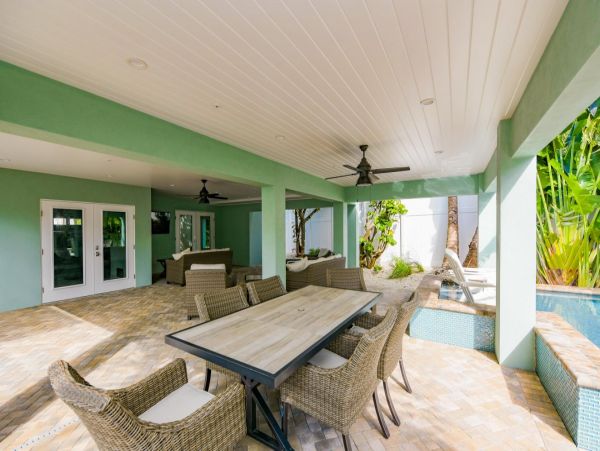 Luxury Siesta Key Vacation Rental with Private Pool & Rooftop Deck