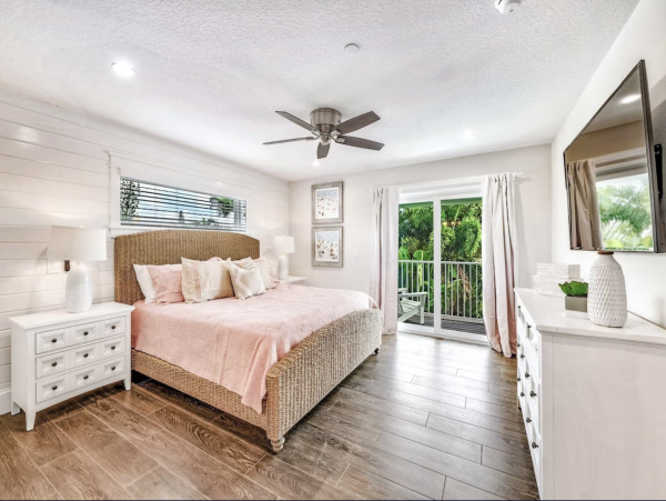 Luxury Siesta Key Vacation Rental with Private Pool & Rooftop Deck