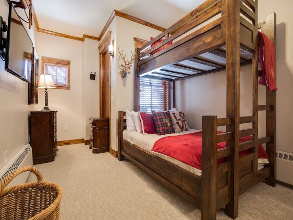 Steamboat Springs 4 Bedroom Vacation Condo Rental Sleeps 9