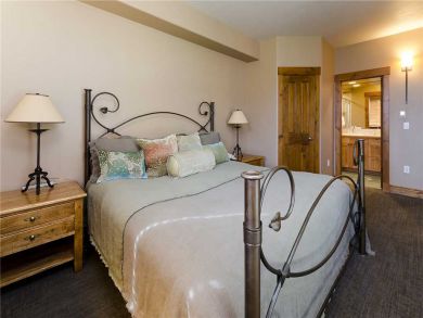Four Bedroom Mountain View Townhome in Steamboat Springs
