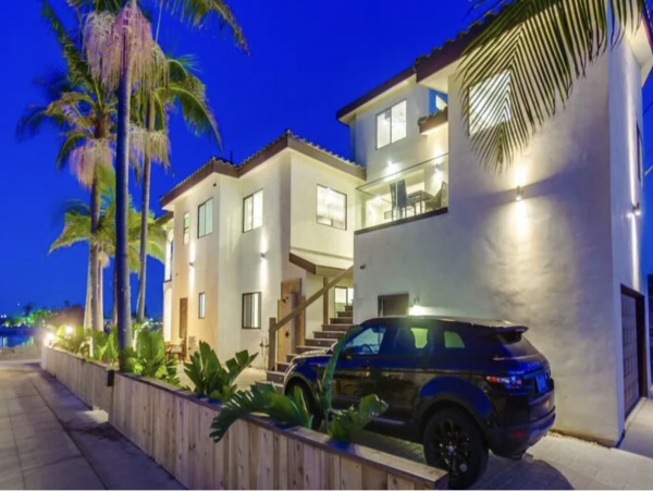 San Diego Vacation Home Sleeps Twenty Four Guests