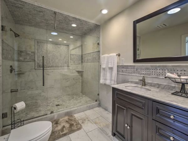 La Jolla Vacation Home Sleeps 15 Guests with Amazing Views