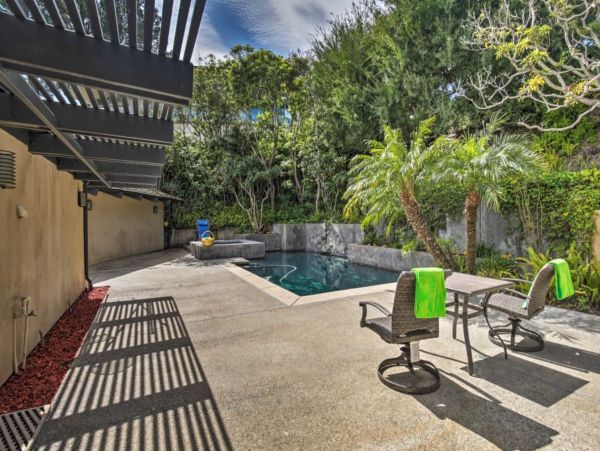 La Jolla Vacation Home Sleeps 15 Guests with Amazing Views