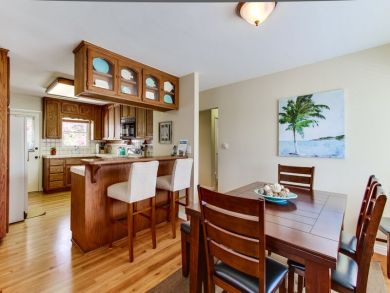 Mission Beach 5 Bedroom Vacation Home, Walk to Beach Mission Beach 5 Bedroom Vacation Home, Walk to Beach
