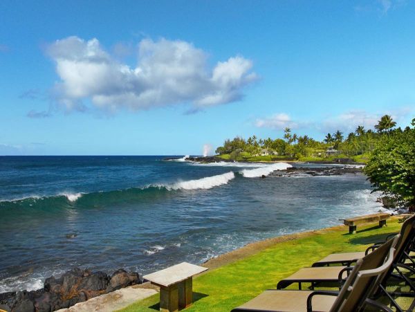 Oceanfront Four Bedroom Luxury Vacation Home in Koloa