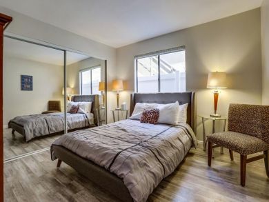 Mission Beach Vacation Rental Home Sleeps Seventeen Guests