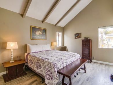 Mission Beach Vacation Rental Home Sleeps Seventeen Guests
