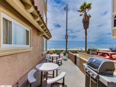 Mission Beach Vacation Home Sleeps Eighteen Guests.