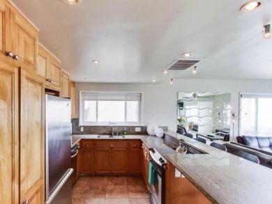 Mission Beach Vacation Home Sleeps Eighteen Guests.