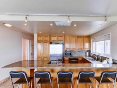 Mission Beach Vacation Home Sleeps Eighteen Guests.
