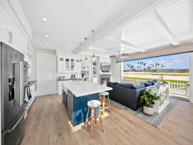 Bay Front 4 Bedroom Home in Mission Beach Bay Front 4 Bedroom Home in Mission Beach