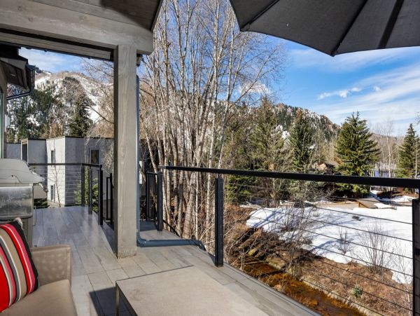 Four Bedroom Luxury Ski Home in Aspen