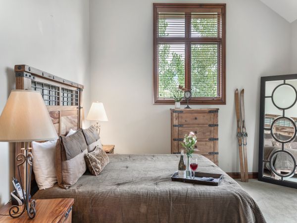 Avon Luxury Vacation Rental Home Four Bedrooms