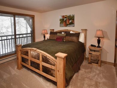 Luxurious 4 Bedroom Beaver Creek Townhome Ski In Ski Out