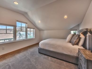 Park City Vacation Home Sleeps Ten Guests. Park City Vacation Home Sleeps Ten Guests.