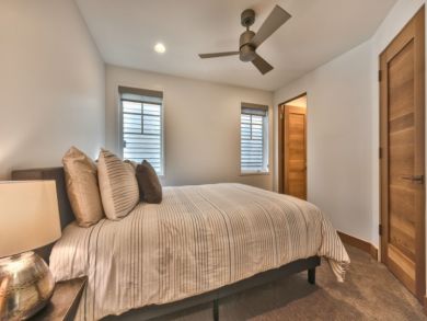 Park City Vacation Home Sleeps Ten Guests. Park City Vacation Home Sleeps Ten Guests.