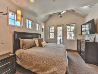 Park City Vacation Home Sleeps Ten Guests. Park City Vacation Home Sleeps Ten Guests.