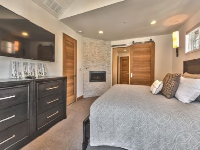 Park City Vacation Home Sleeps Ten Guests. Park City Vacation Home Sleeps Ten Guests.