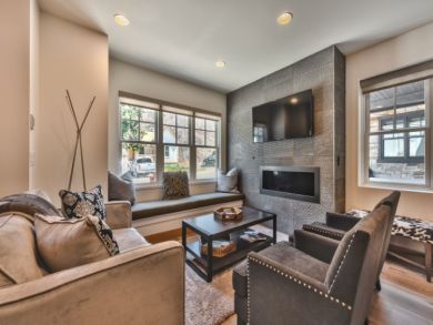 Park City Vacation Home Sleeps Ten Guests. Park City Vacation Home Sleeps Ten Guests.
