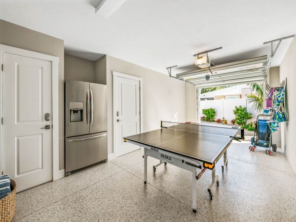 Six Bedroom Luxury Rental Pool Home in Siesta Key