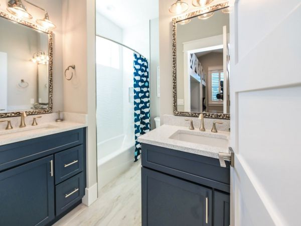 Six Bedroom Luxury Rental Pool Home in Siesta Key