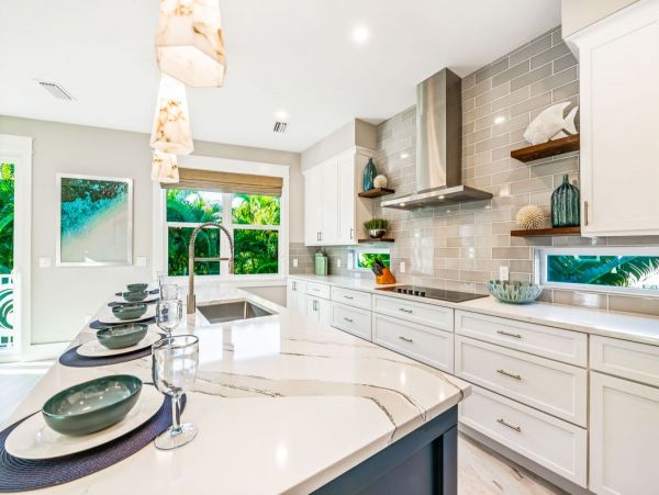 Six Bedroom Luxury Rental Pool Home in Siesta Key