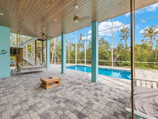 Sanibel Vacation Home Sleeps Six Guests