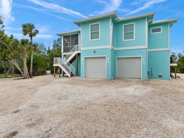 Sanibel Vacation Home Sleeps Six Guests