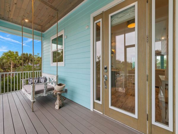 Sanibel Vacation Home Sleeps Six Guests