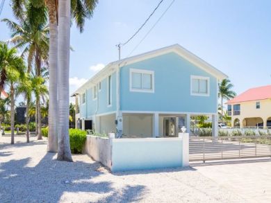 Marathon 4 Bedroom Canal Front Pool Home