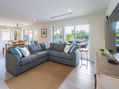 Marathon 4 Bedroom Canal Front Pool Home