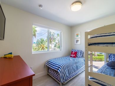 Marathon 4 Bedroom Canal Front Pool Home