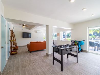 Marathon 4 Bedroom Canal Front Pool Home