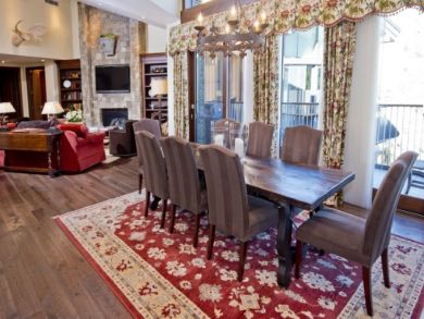 Four Bedroom Mountain View Ski Condo in Vail