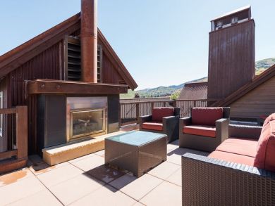 Park City Vacation Condo Sleeps Twelve Guests.