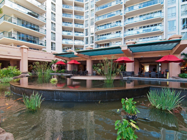 Luxurious Lahaina Rental: 3-Bedroom Suite on Kaanapali Beach