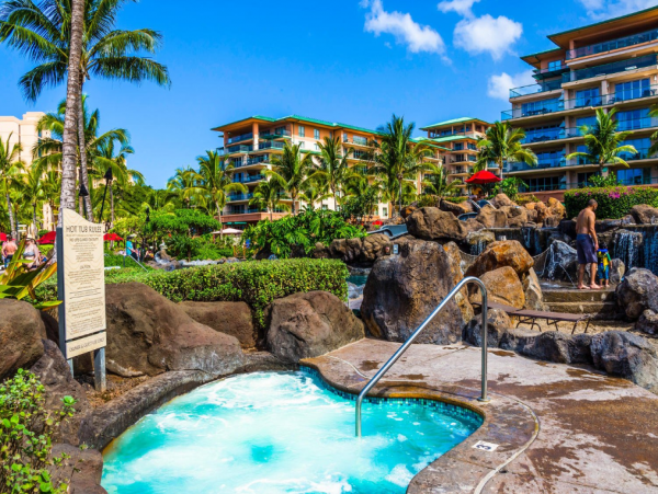 Luxurious Lahaina Rental: 3-Bedroom Suite on Kaanapali Beach