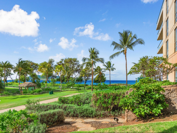 Luxurious Lahaina Rental: 3-Bedroom Suite on Kaanapali Beach