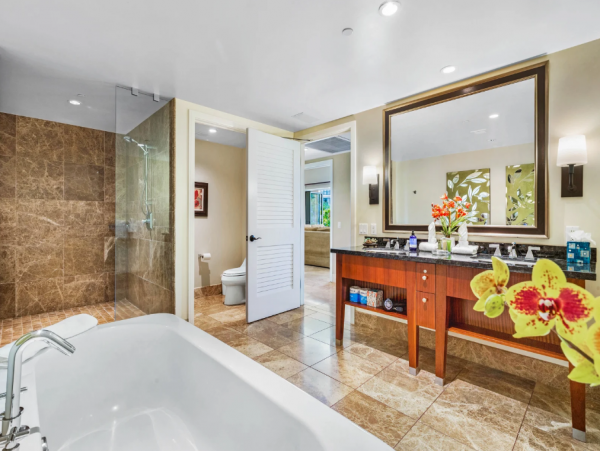 Luxurious Lahaina Rental: 3-Bedroom Suite on Kaanapali Beach