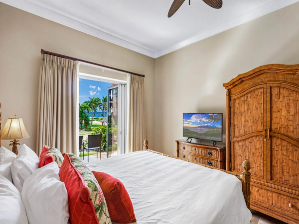 Luxurious Lahaina Rental: 3-Bedroom Suite on Kaanapali Beach